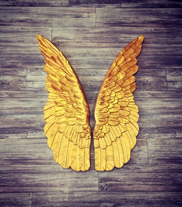 Настенное панно крылья ангела золотые "Angel wings paradise"